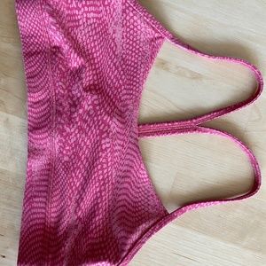 Lululemon sports bra